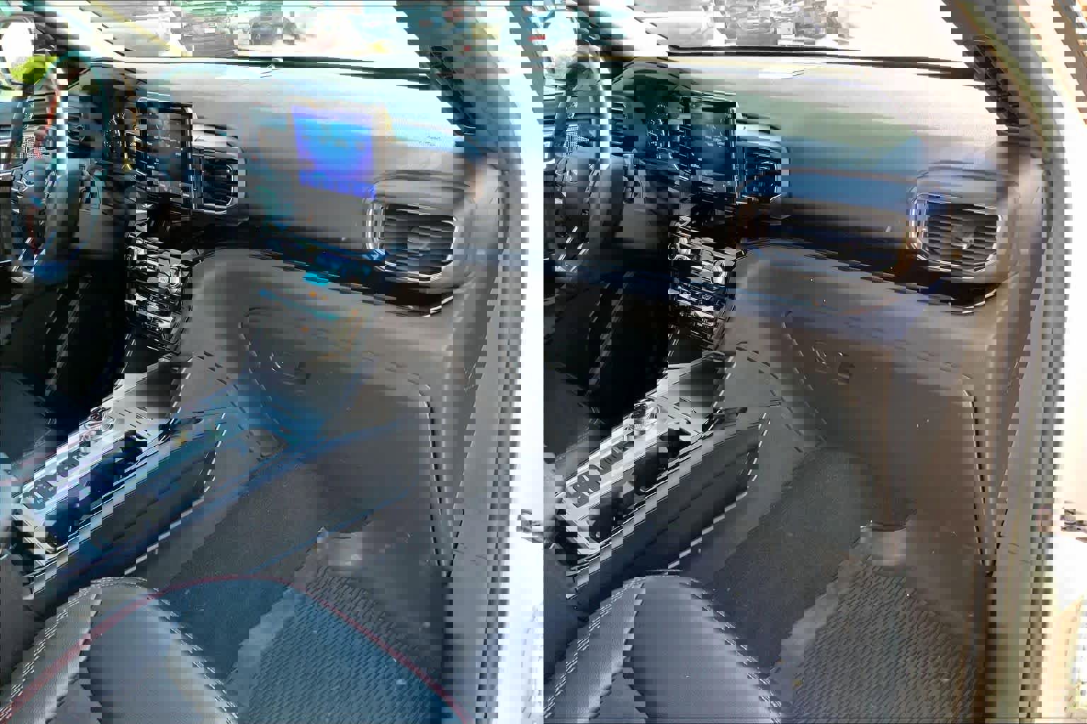 Used 2024 Ford Explorer ST-Line w/ Class IV Trailer Tow Package image 17