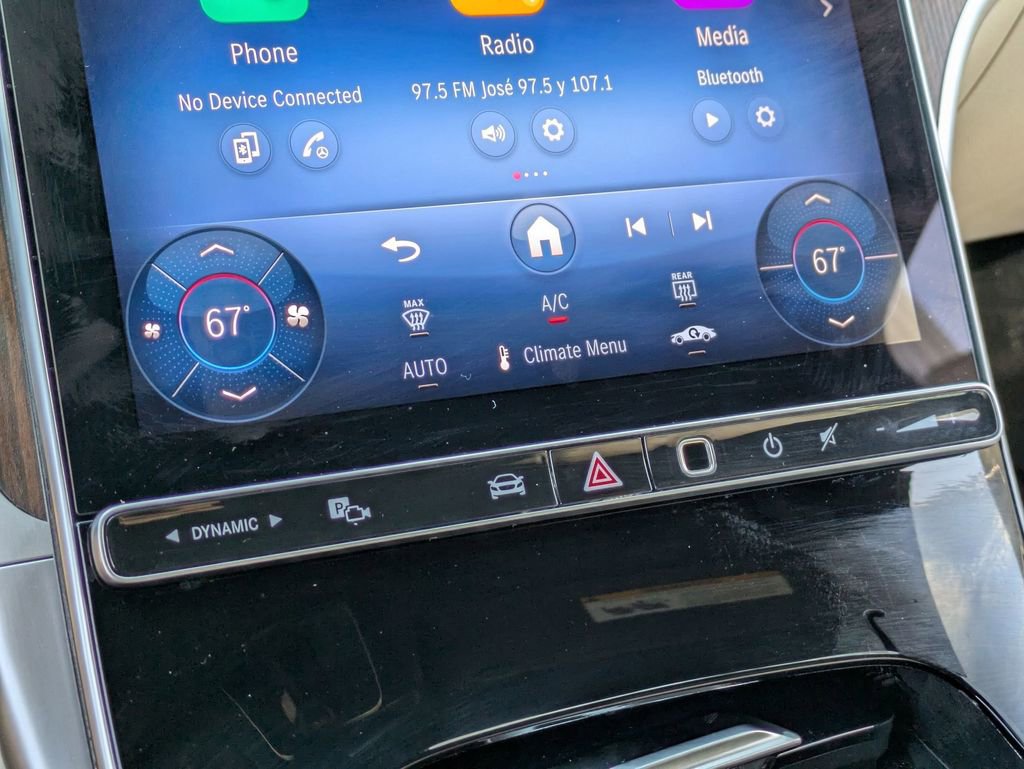 Used 2025 Mercedes-Benz C 300 4MATIC Sedan image 17