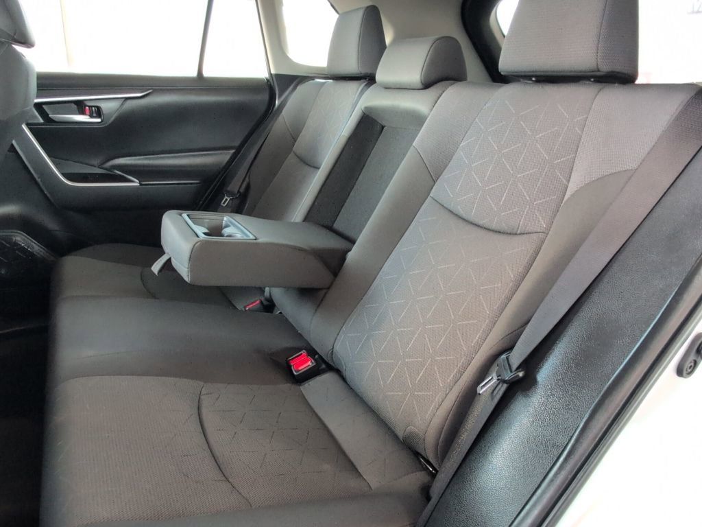 Used 2025 Toyota RAV4 XLE image 17