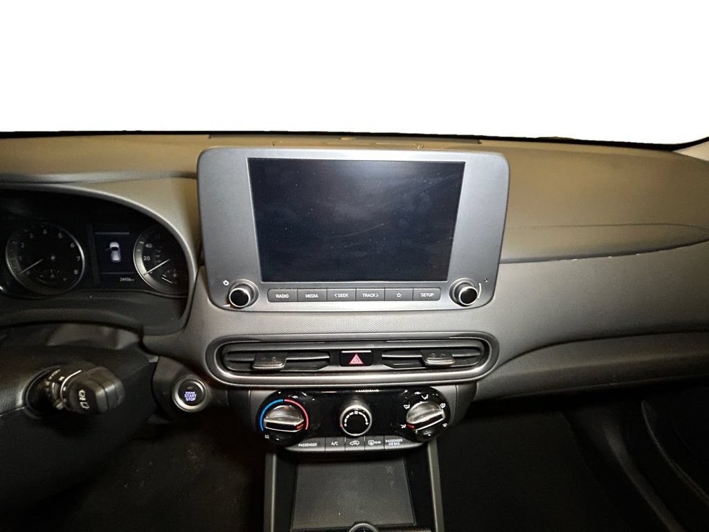Used 2023 Hyundai Kona SEL AWD/4WD image 11