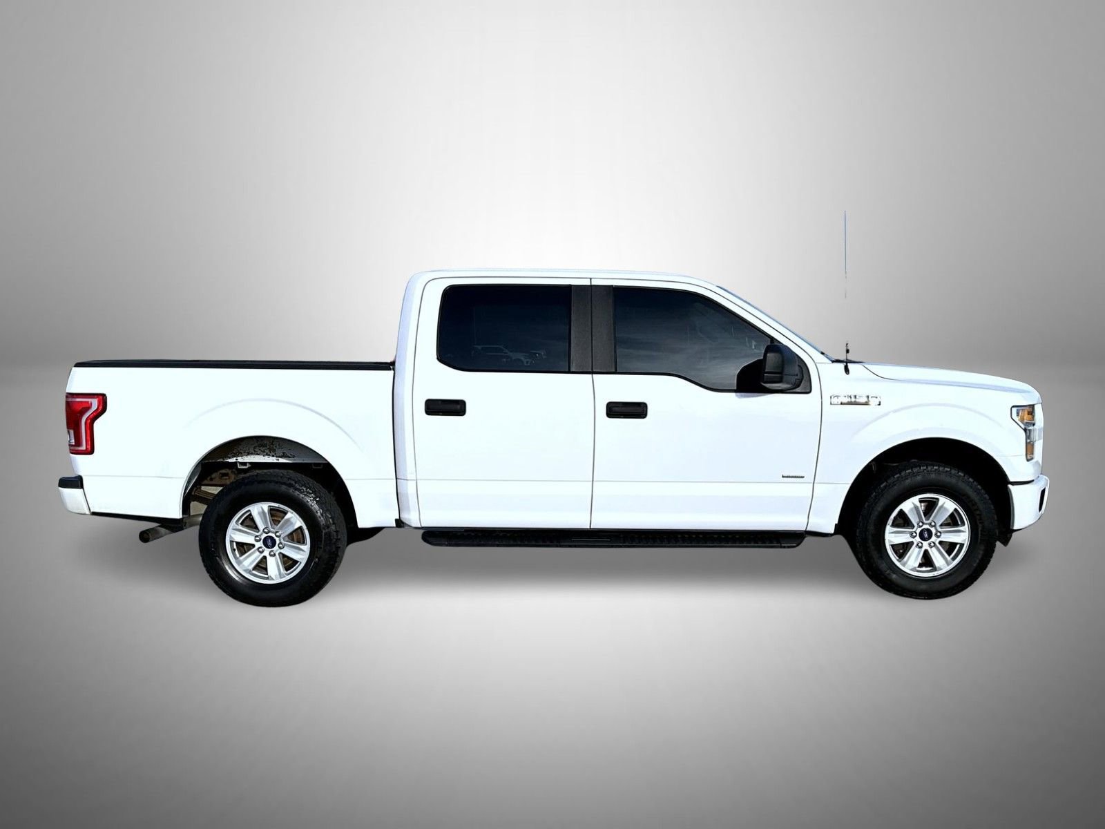 Used 2015 Ford F150 XL w/ Equipment Group 101A Mid image 4