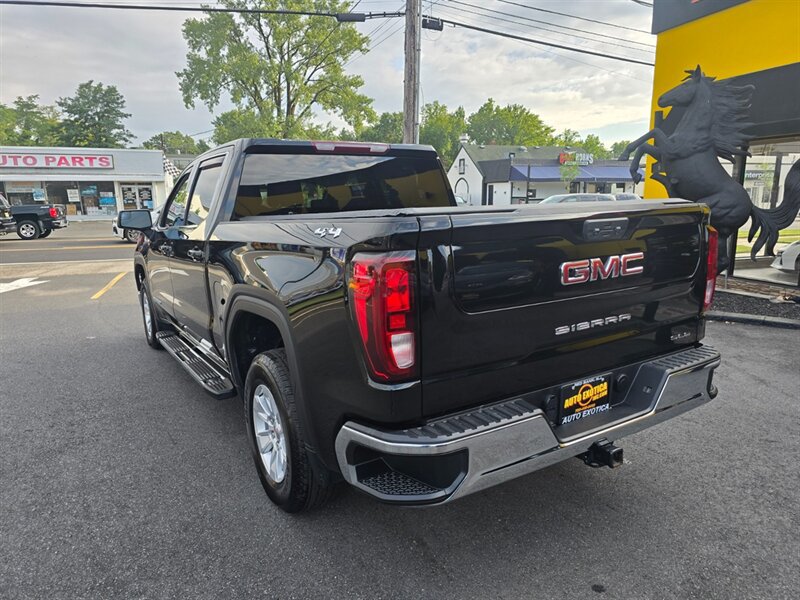 Used 2022 GMC Sierra 1500 SLE AWD/4WD image 2
