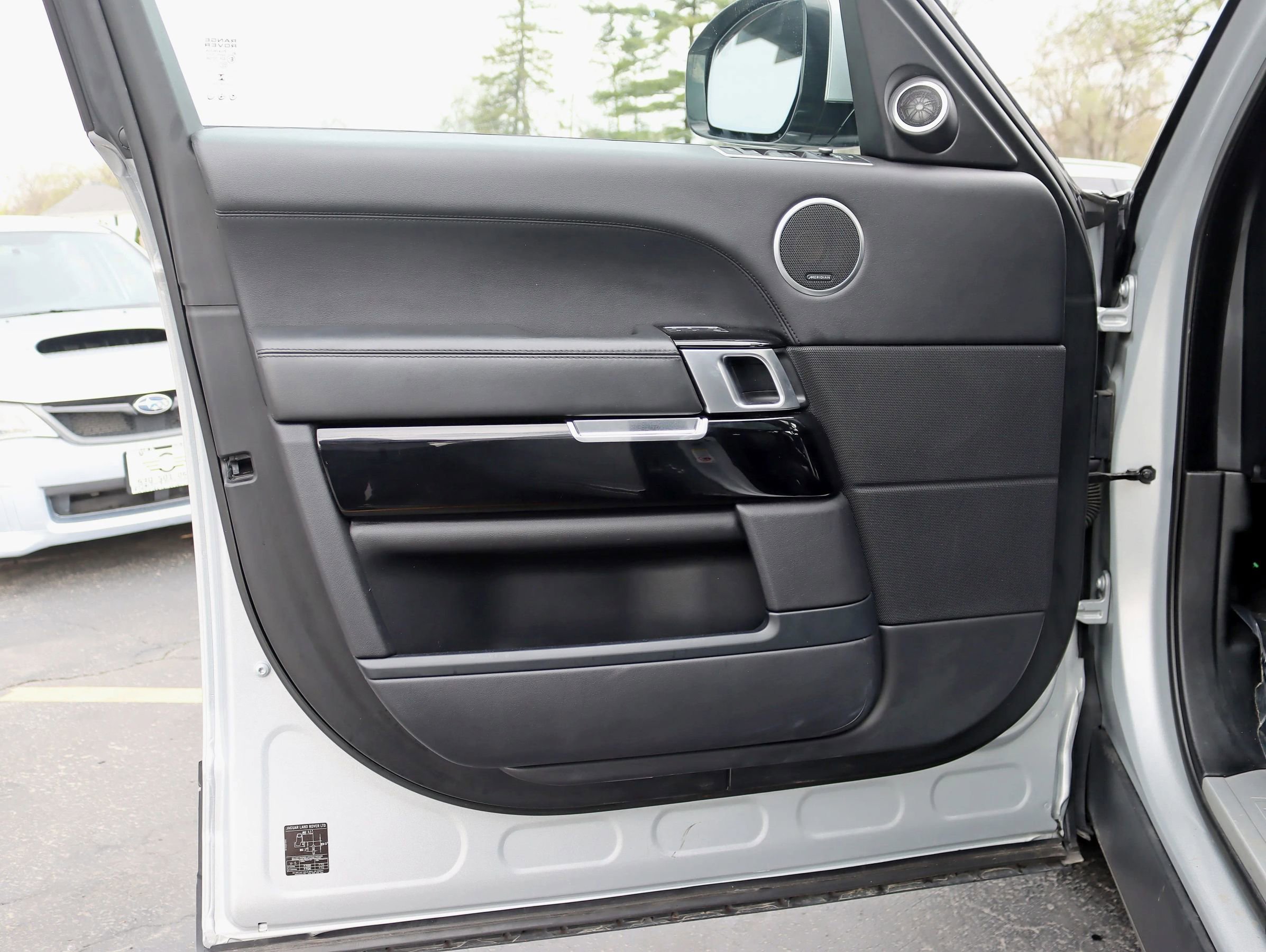 Used 2017 Land Rover Range Rover Supercharged image 35