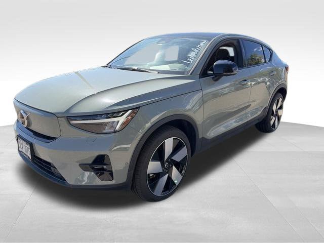 Used 2023 Volvo C40 P8 Recharge Plus w/ Climate Package AWD/4WD image 2
