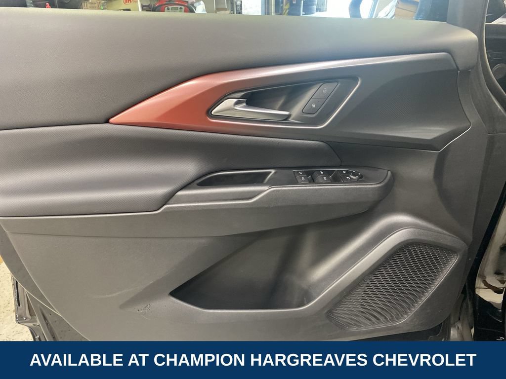 Certified 2024 Chevrolet Equinox EV RS FWD image 30