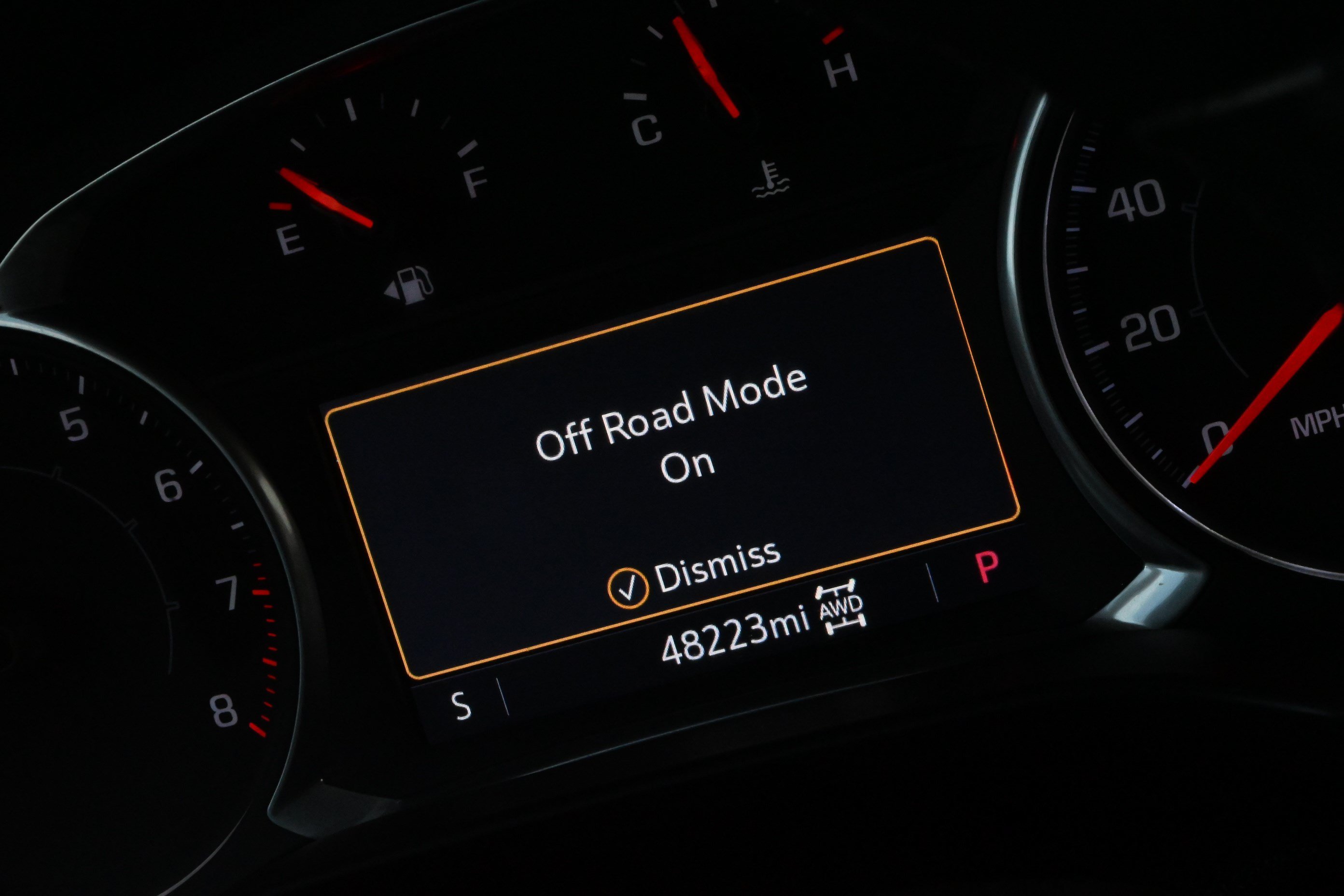 Used 2022 GMC Acadia AT4 w/ Preferred Package AWD/4WD image 36