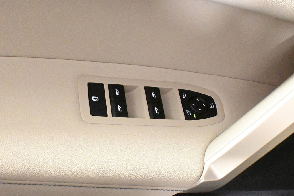 Used 2026 BMW iX xDrive45 image 28