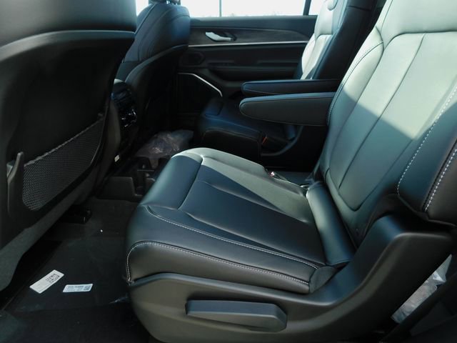 New 2026 Jeep Grand Cherokee L Limited image 17