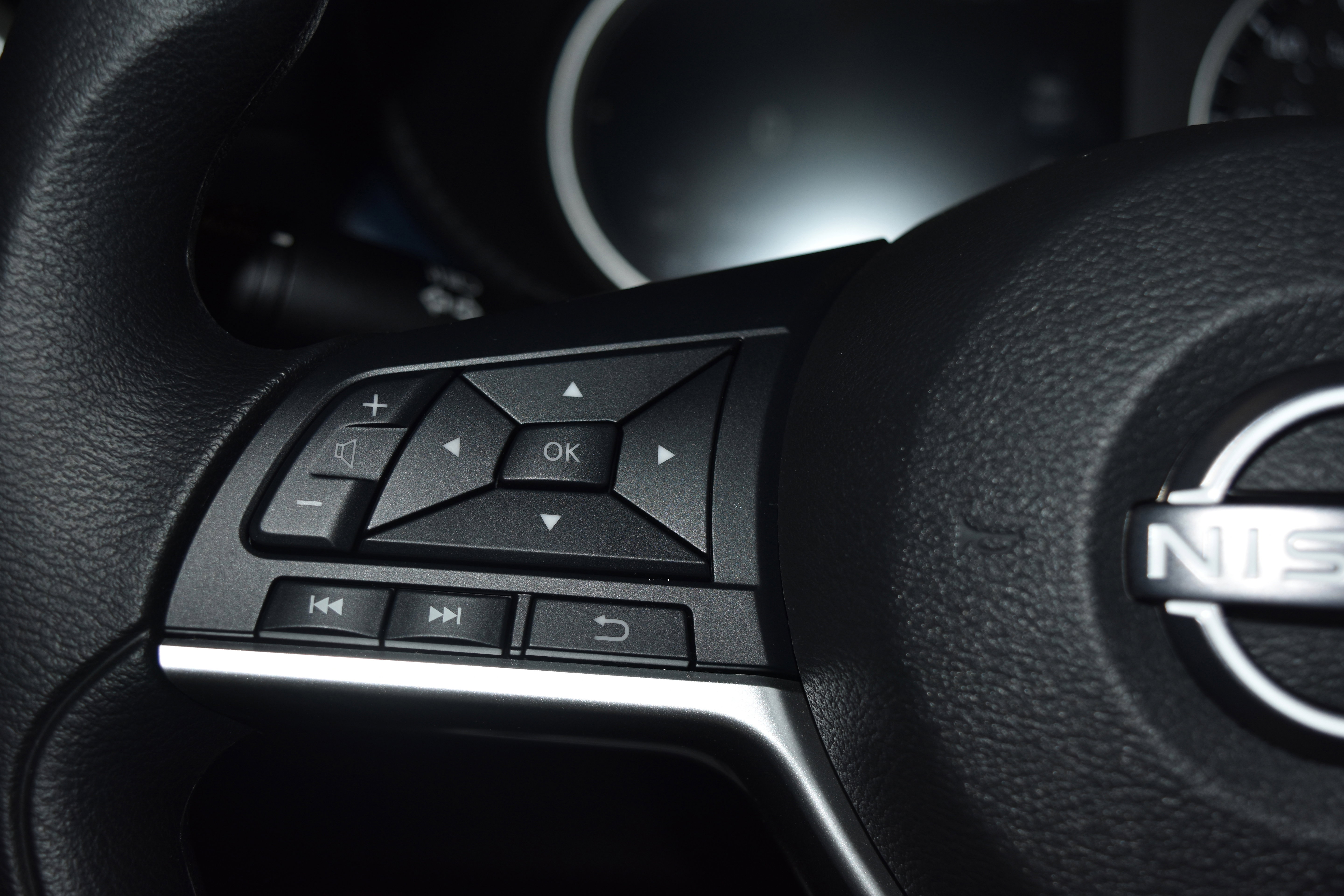 New 2025 Nissan Versa SV w/ Trunk Package image 7