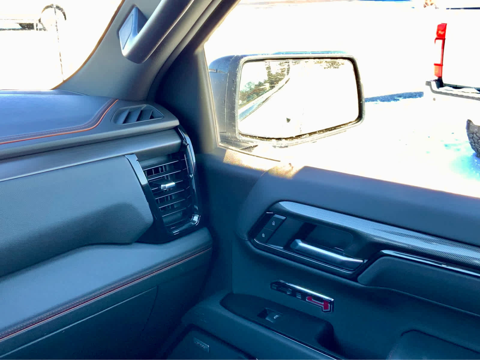 New 2026 GMC Sierra 1500 AT4 w/ AT4 Preferred Package AWD/4WD image 37