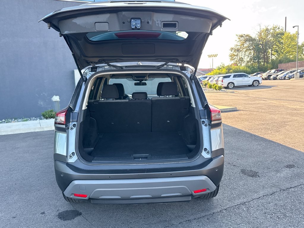 Used 2023 Nissan Rogue SV FWD image 6