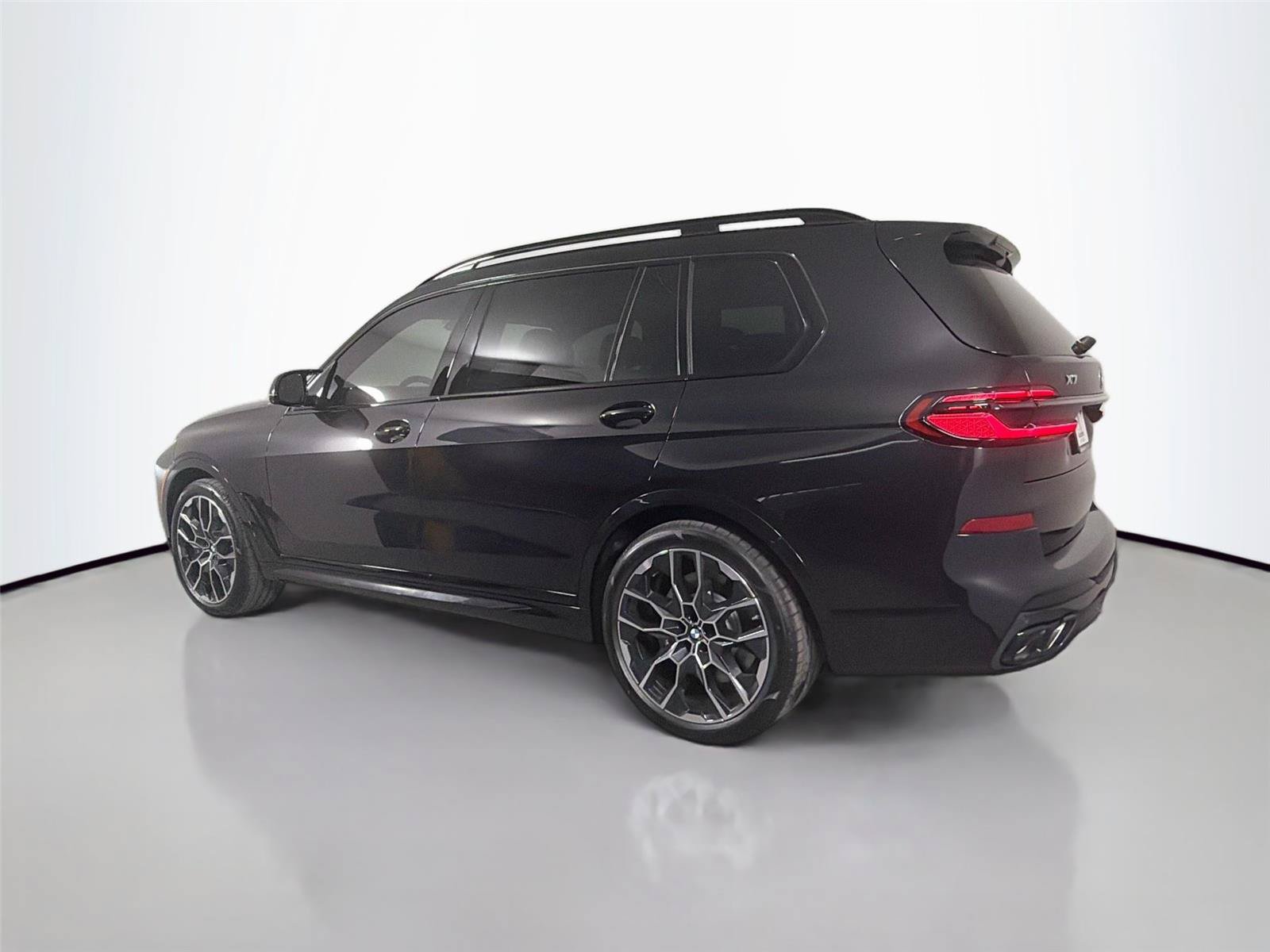 New 2027 BMW X7 M60i AWD/4WD image 7