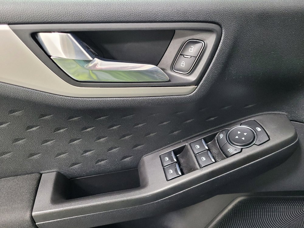 Used 2020 Ford Escape SE image 27