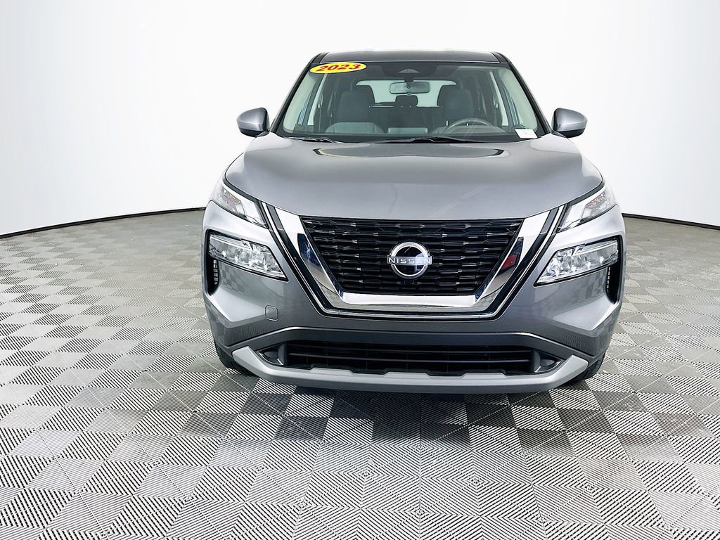 Certified 2023 Nissan Rogue SV image 4
