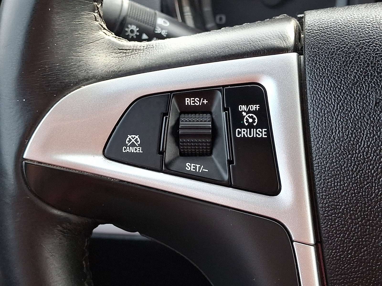 Used 2017 GMC Terrain SLT image 25