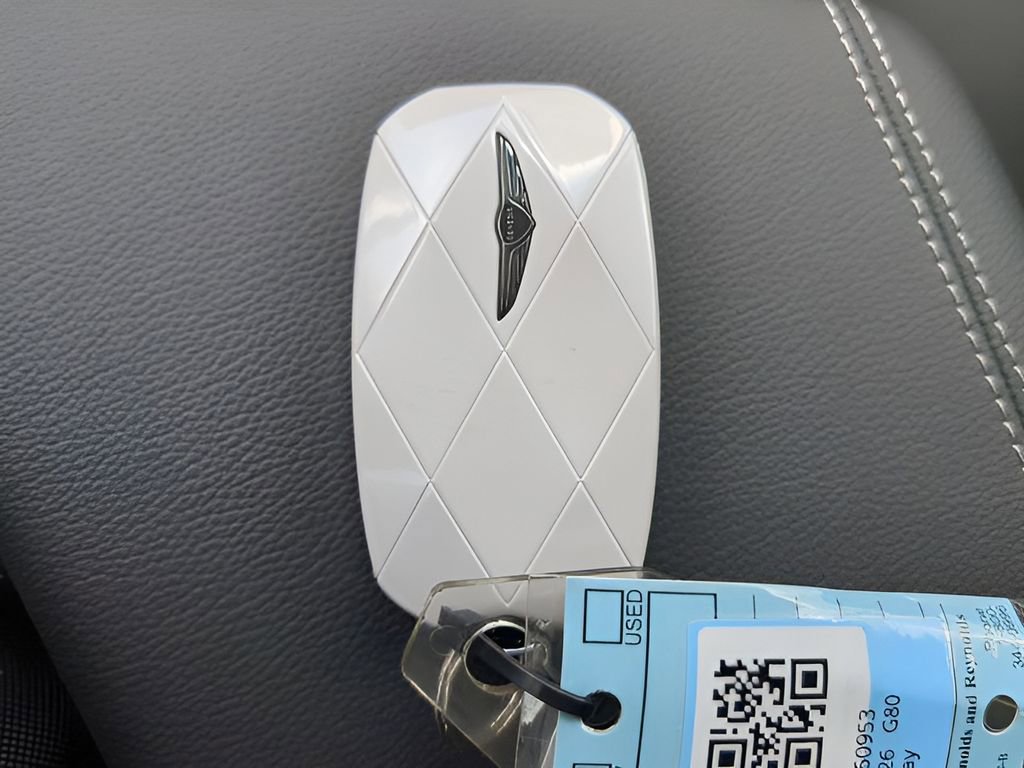 Used 2026 Genesis G70 2.5T image 30