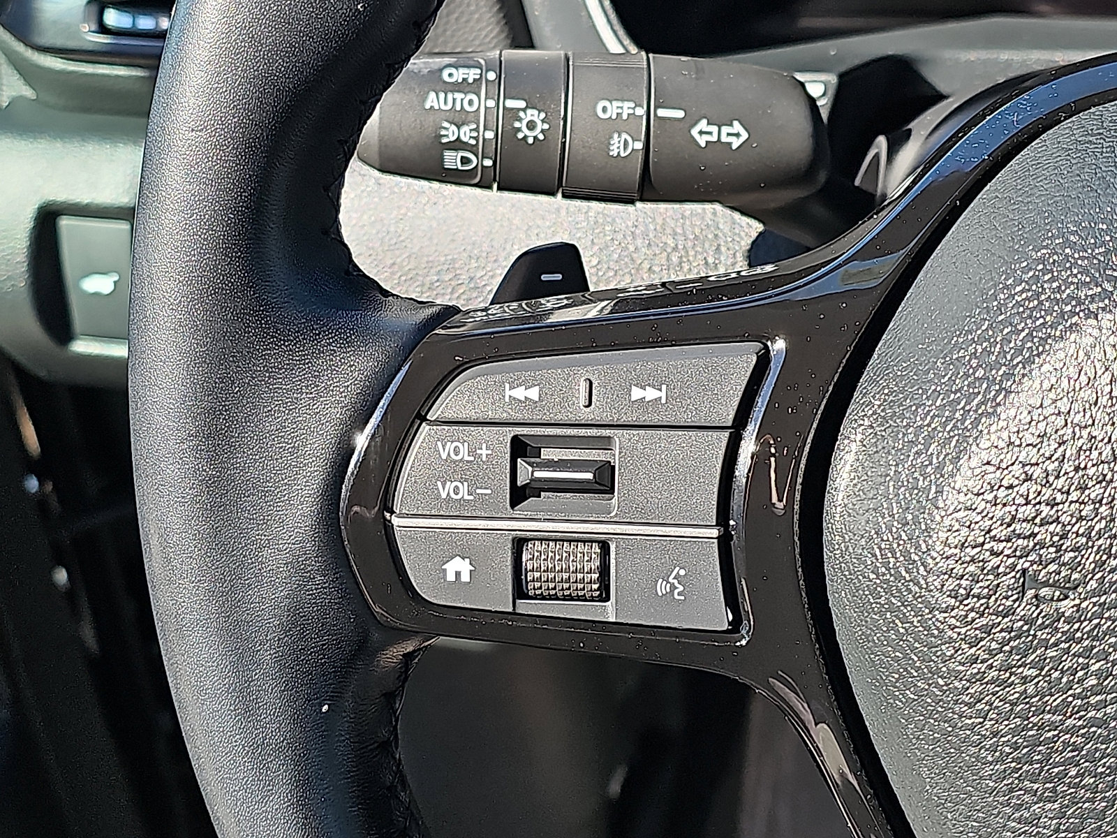 Used 2023 Honda Pilot Touring image 25