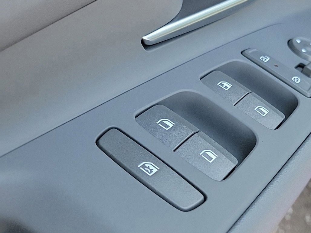 New 2026 Hyundai Elantra SE image 17