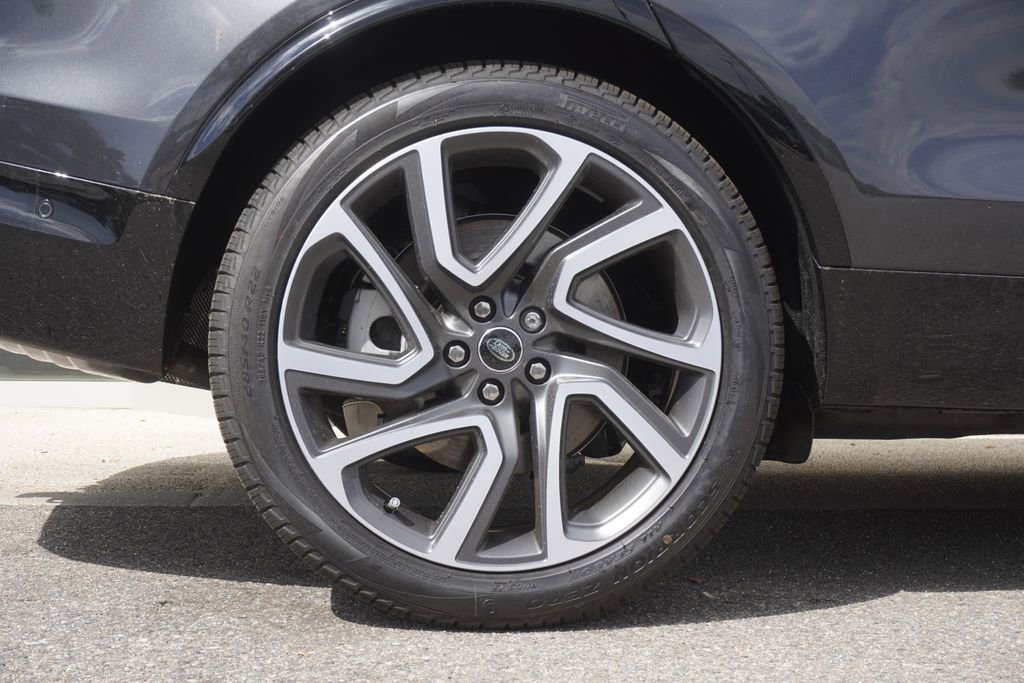 New 2025 Land Rover Discovery Dynamic SE image 34