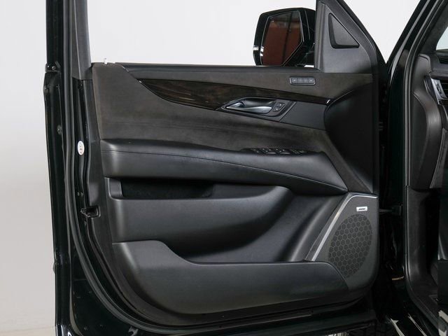 Used 2019 Cadillac Escalade ESV Platinum AWD/4WD image 28