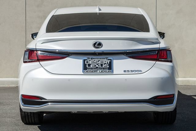 Used 2024 Lexus ES 300h w/ Premium Package FWD image 4