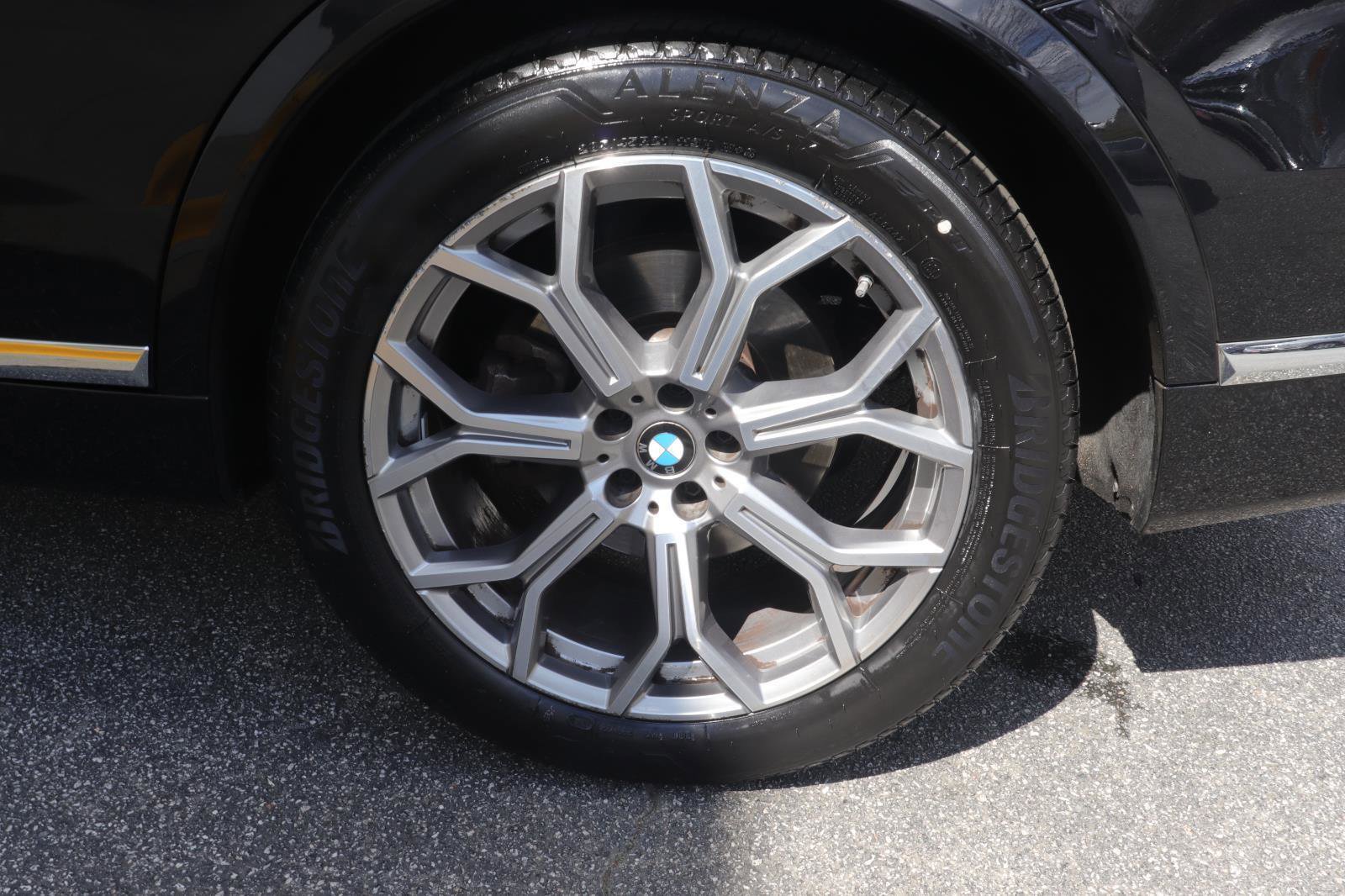 Used 2023 BMW X7 xDrive40i w/ Premium Package image 44