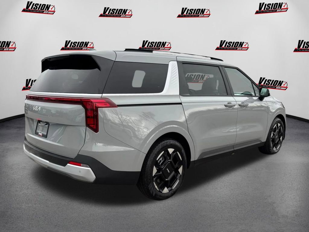 New 2026 Kia Carnival EX FWD image 5