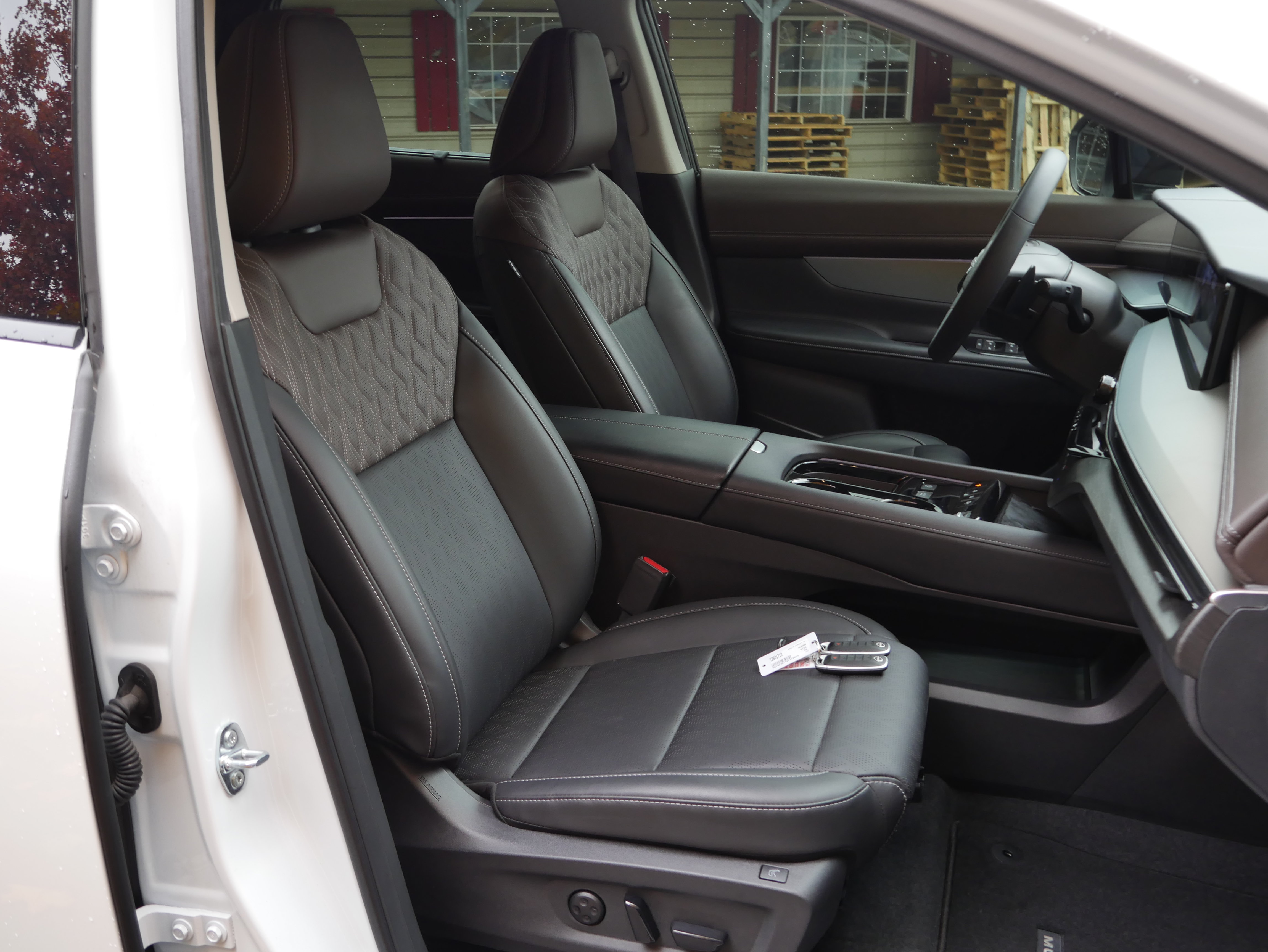 Certified 2025 Nissan Murano Platinum w/ Cargo Package AWD/4WD image 29