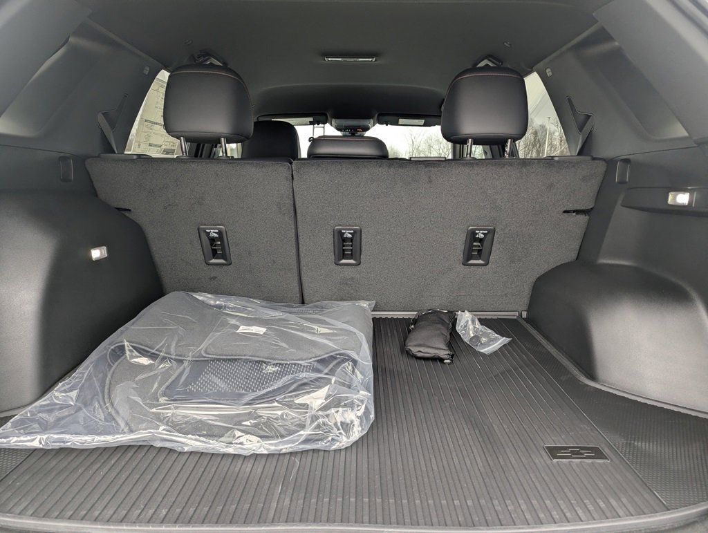 New 2026 Chevrolet Equinox RS w/ LPO, Floor Liner Package image 15