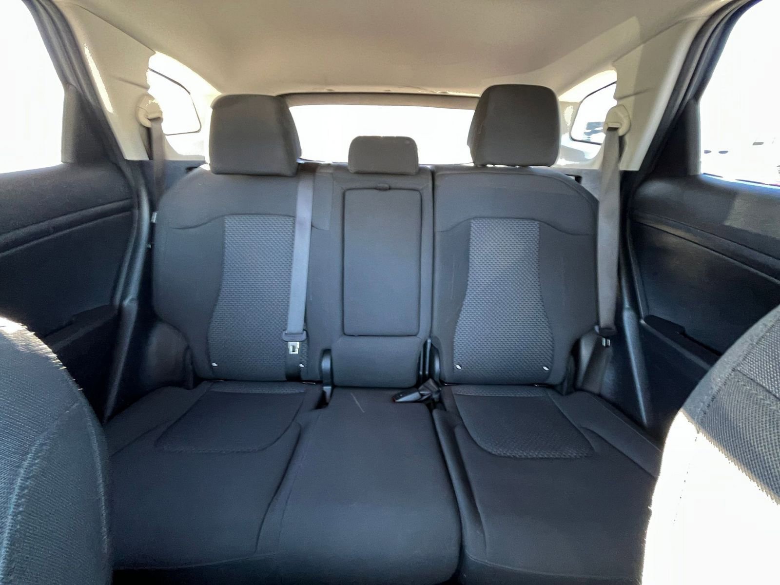 Used 2025 Kia Sportage LX image 37