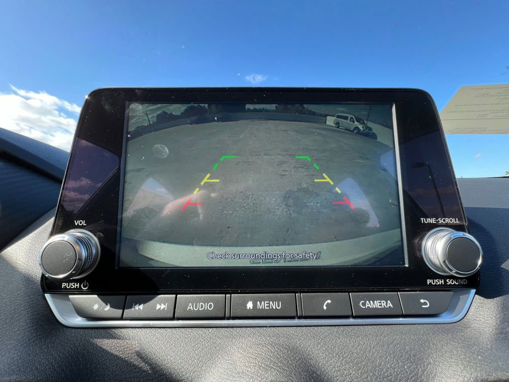 Certified 2025 Nissan Sentra SR image 23