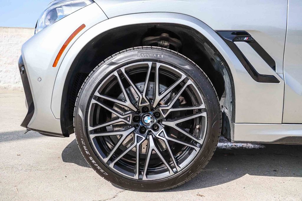 Used 2022 BMW X6 M AWD/4WD image 13