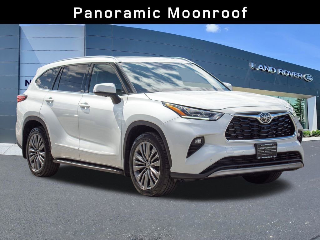 Used 2022 Toyota Highlander Platinum AWD/4WD image 3