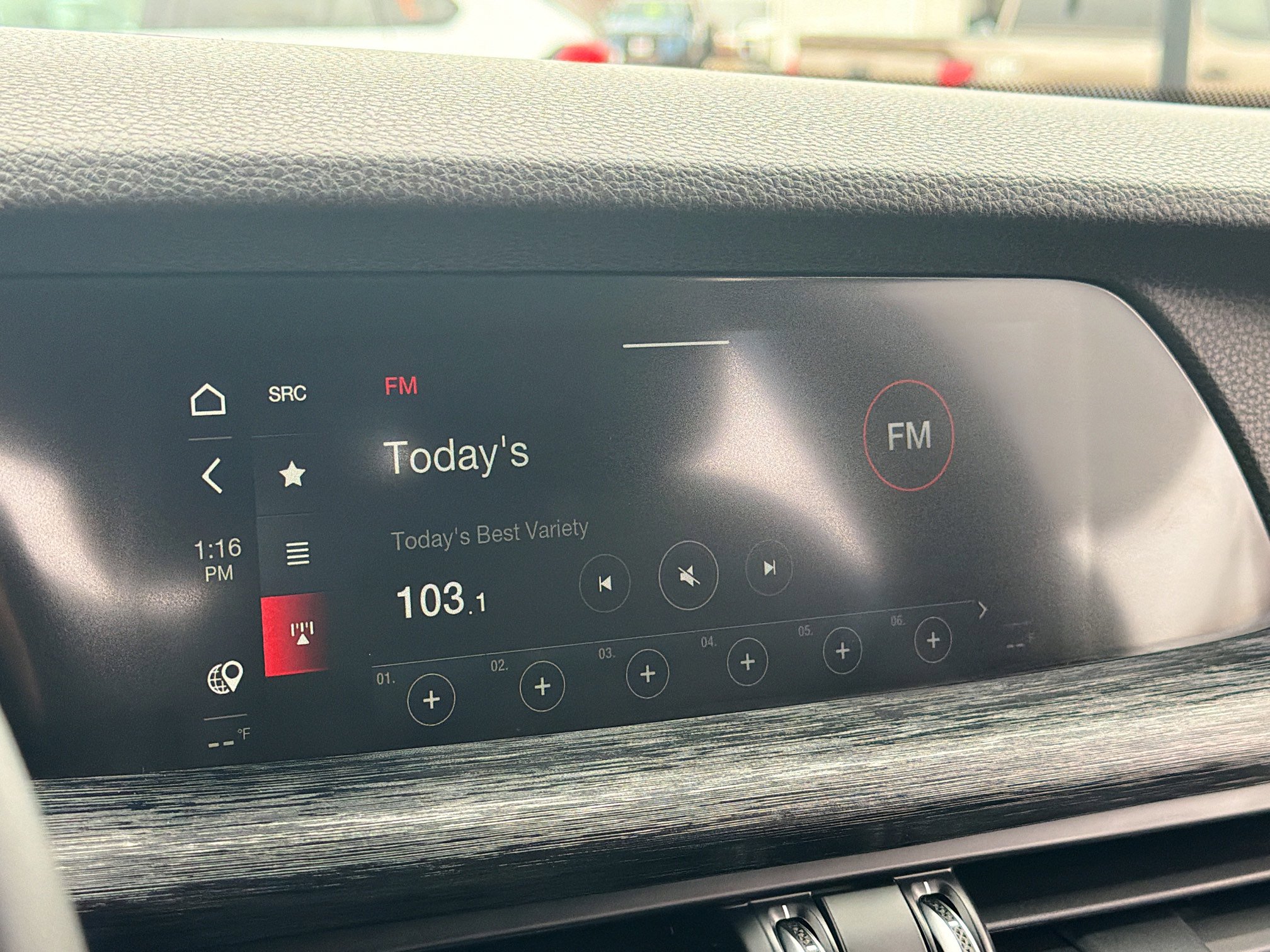 Used 2024 Alfa Romeo Stelvio Sprint image 10