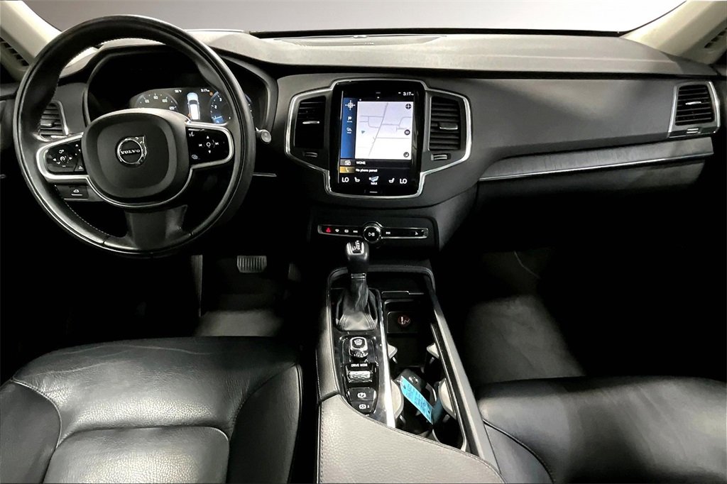 Used 2020 Volvo XC90 T6 Momentum image 7