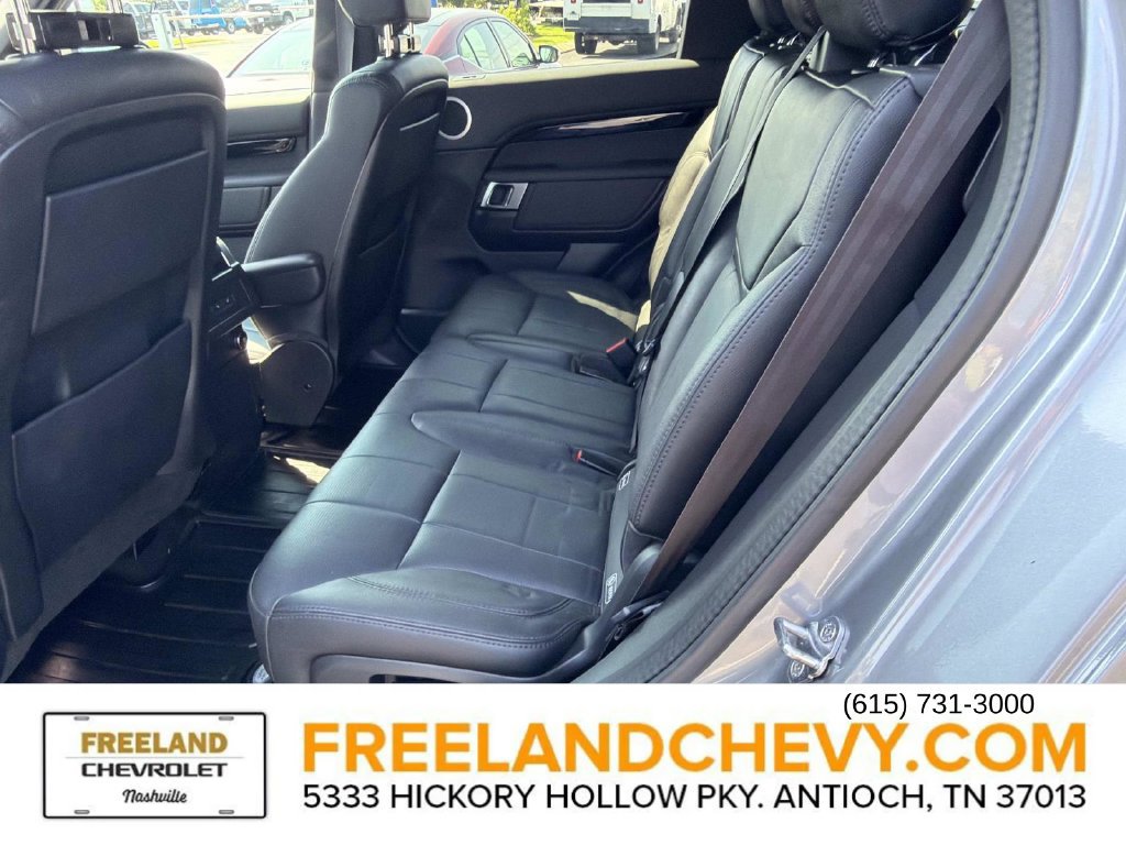 Used 2020 Land Rover Discovery SE AWD/4WD image 16