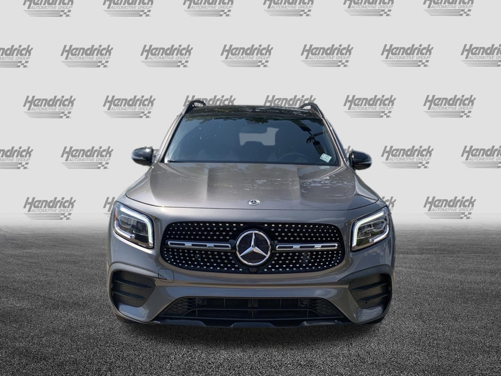 Used 2023 Mercedes-Benz GLB 250 image 3