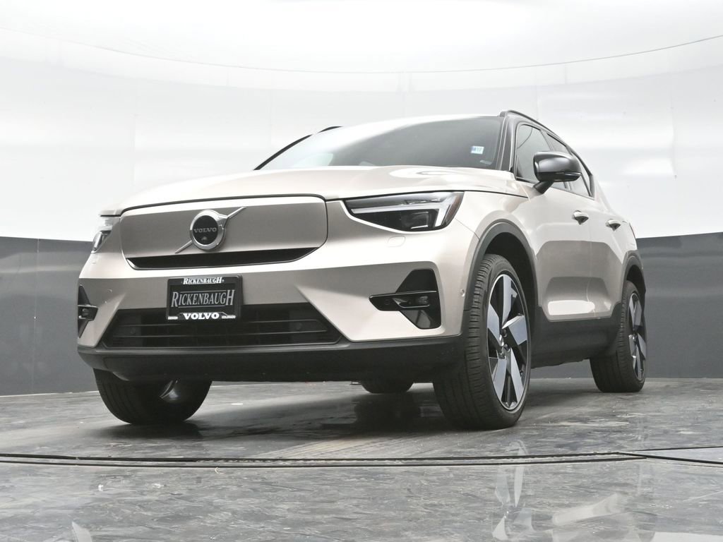 Used 2023 Volvo XC40 Recharge Ultimate image 22