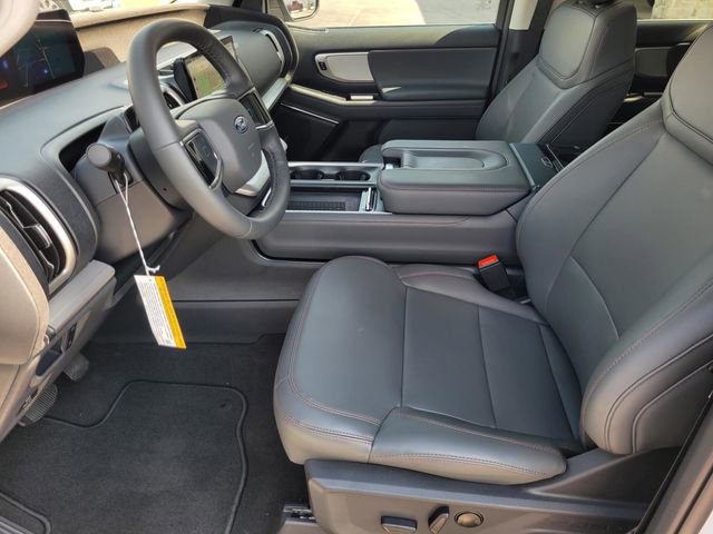 New 2025 Ford Expedition Active image 24