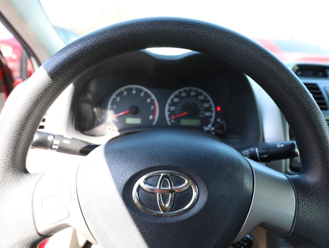 Used 2013 Toyota Corolla LE image 16