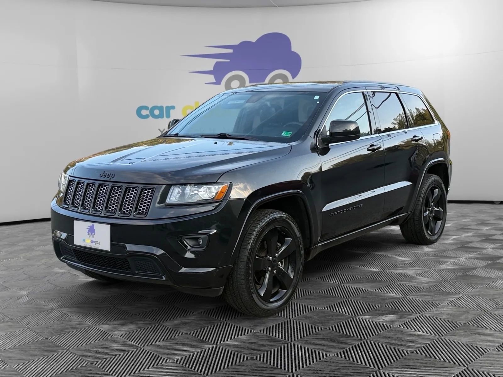 Used 2015 Jeep Grand Cherokee Altitude image 1