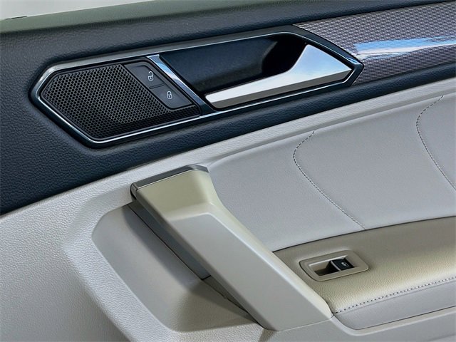 Used 2022 Volkswagen Tiguan SE image 31