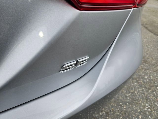 Used 2022 Toyota Camry SE image 11