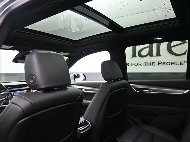 Used 2024 Cadillac XT6 Luxury w/ LPO, Floor Liner Package image 26