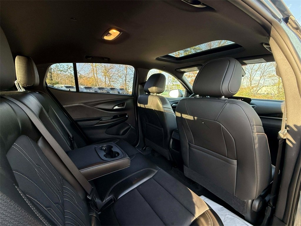 Used 2024 Buick Envista Avenir image 35