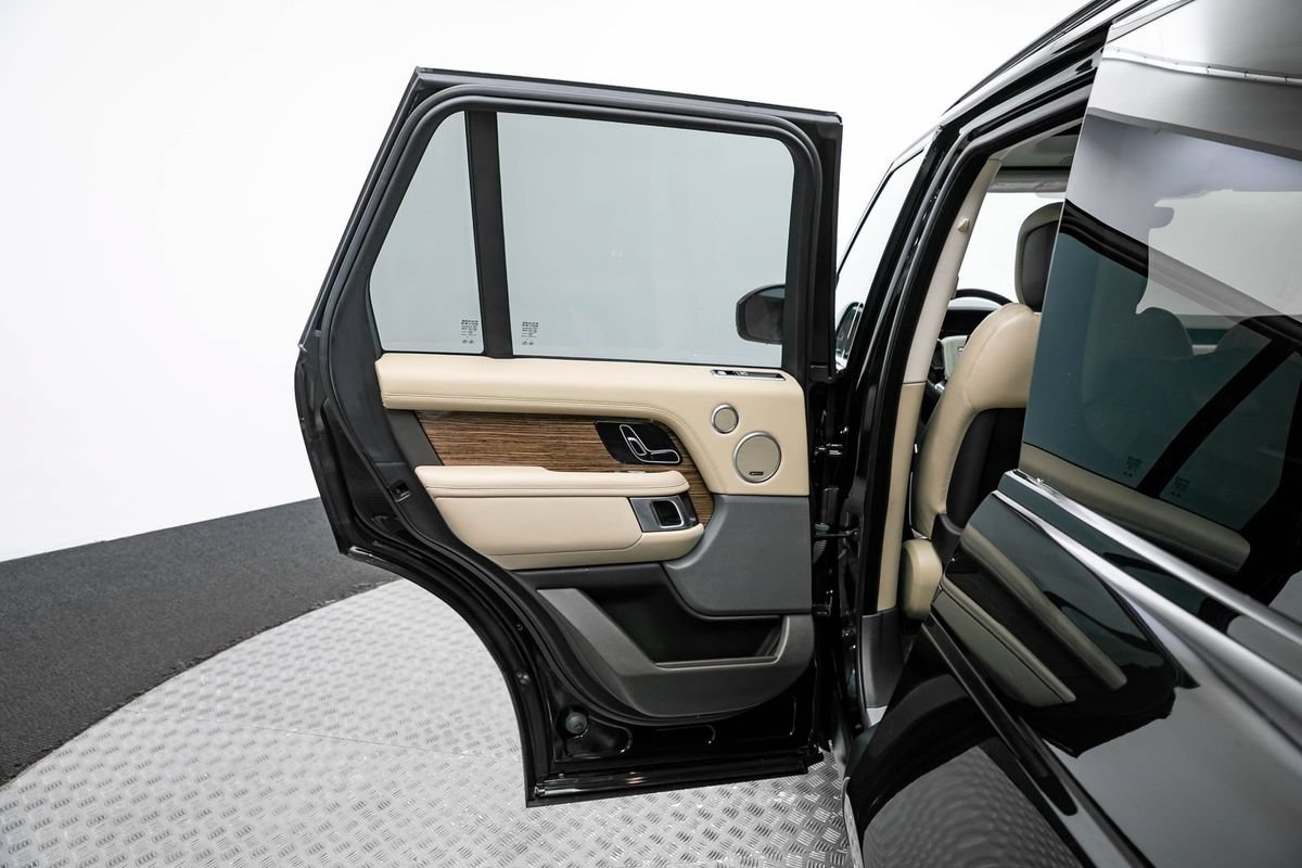 Used 2020 Land Rover Range Rover HSE AWD/4WD image 12