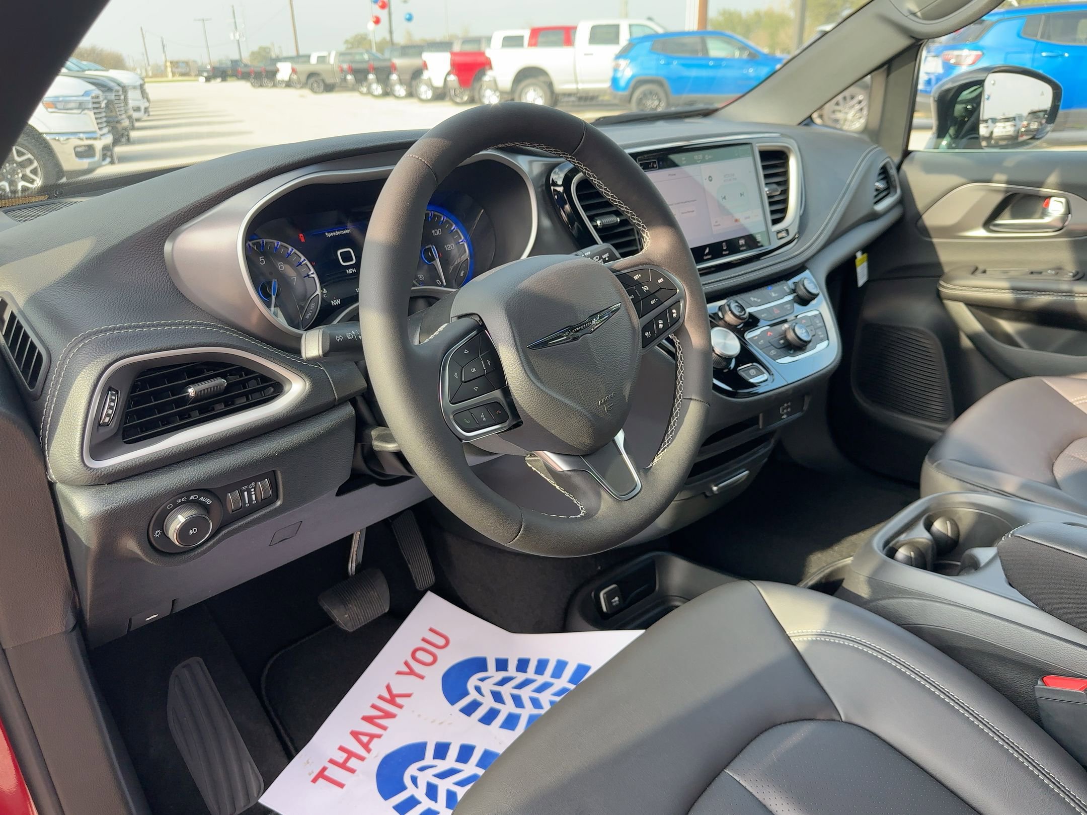 New 2026 Chrysler Pacifica Select FWD image 12