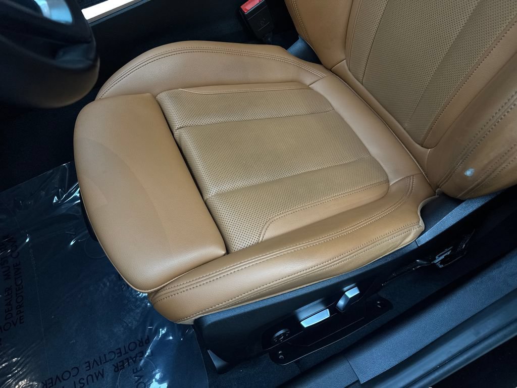 Used 2023 BMW 330i Sedan w/ Convenience Package RWD image 28