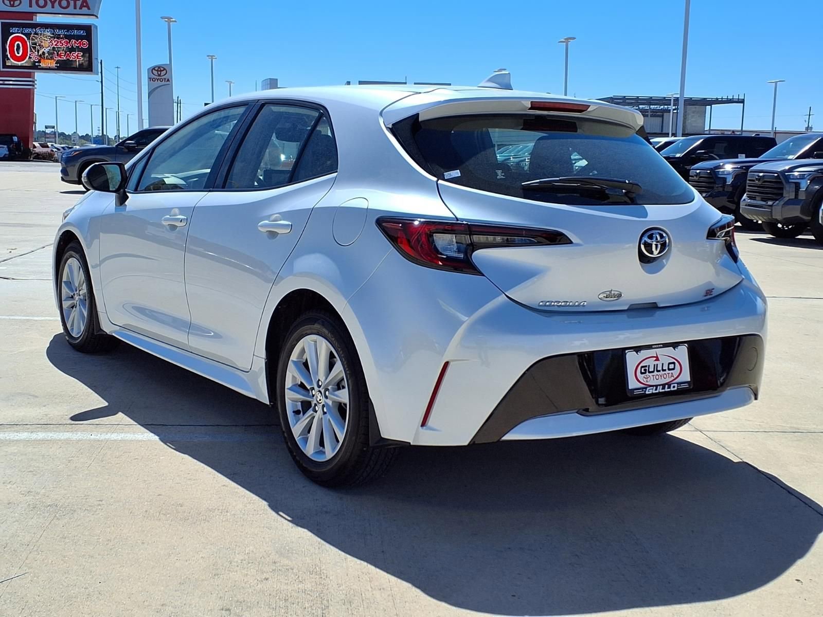 Certified 2025 Toyota Corolla SE image 2