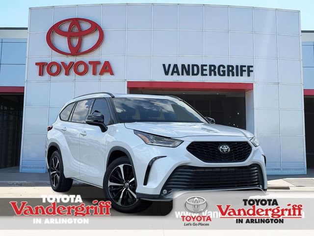 Used 2022 Toyota Highlander XSE